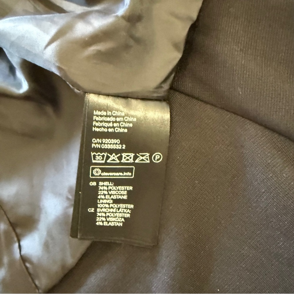 H&M women’s Black Blazer Size 6 - Picture 6 of 8